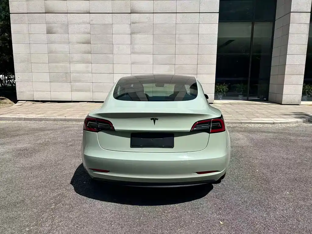 Tesla Model 3 — миниатюра 14