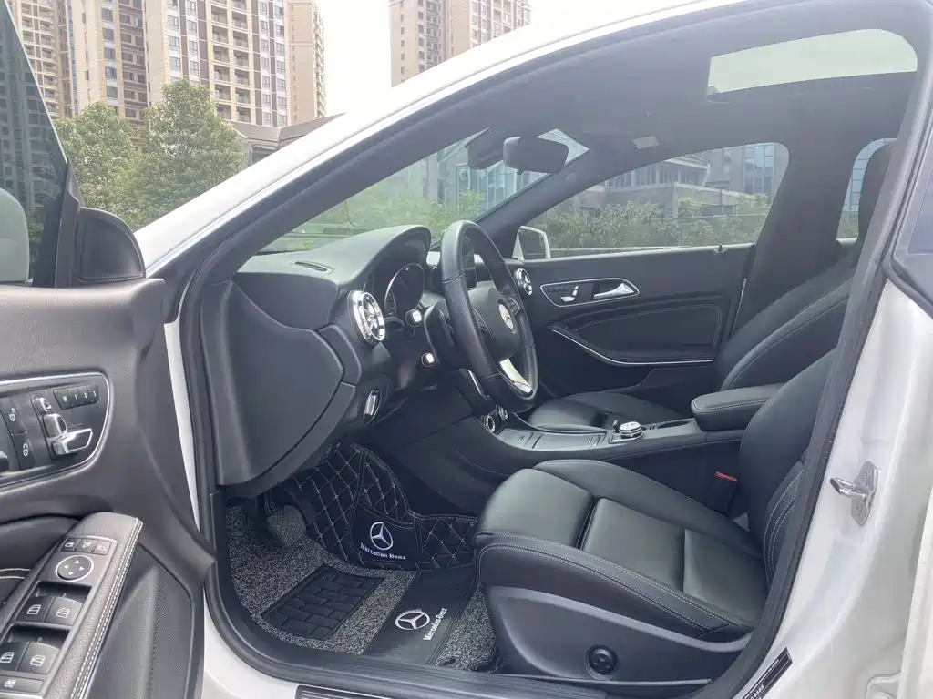 Mercedes-Benz CLA (Import) — миниатюра 8