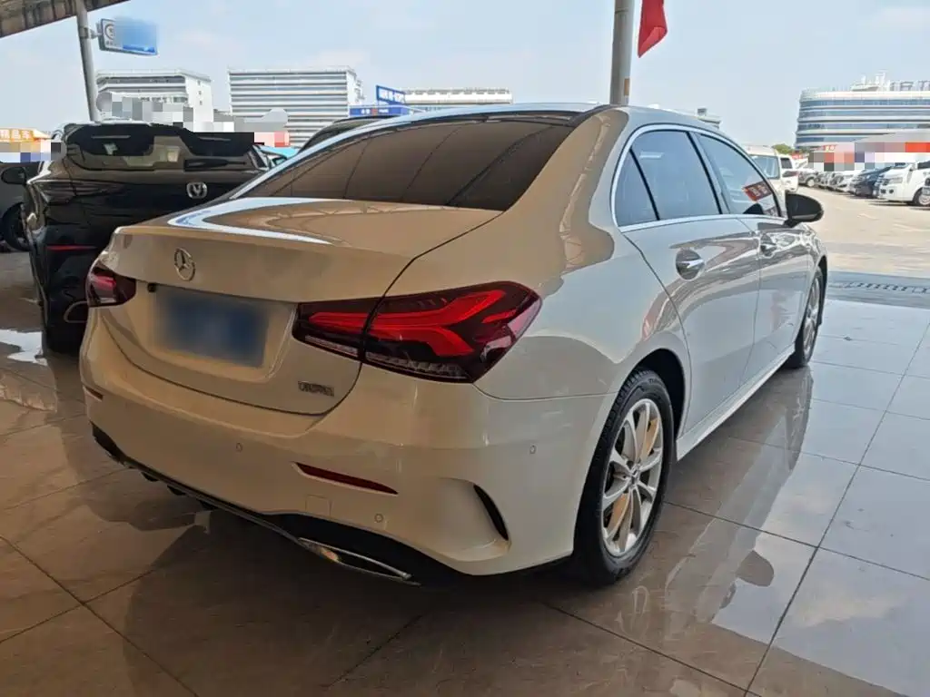 Mercedes-Benz A-Class — миниатюра 7