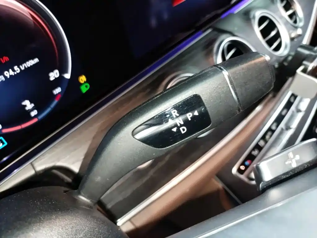 Mercedes-Benz E-Class — миниатюра 14