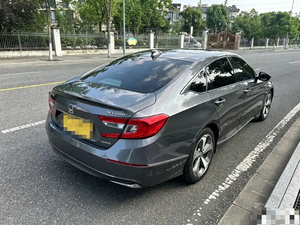 Honda Accord — миниатюра 5