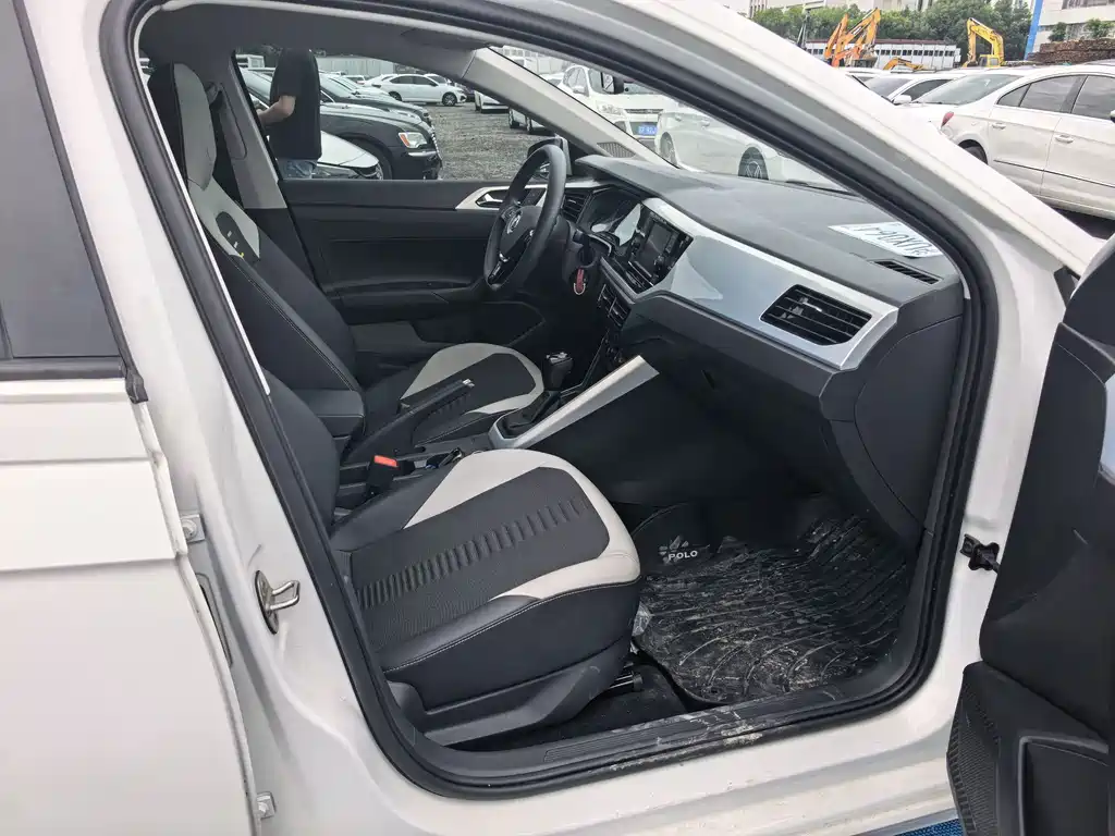 Volkswagen Polo — миниатюра 6