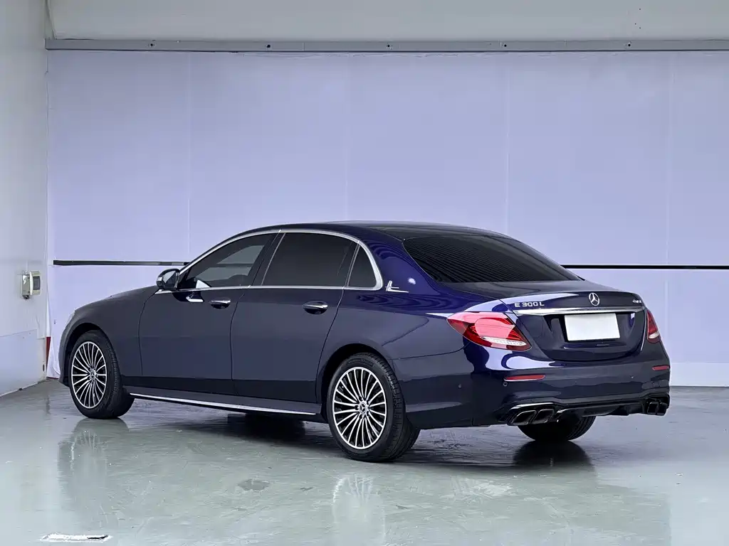 Mercedes-Benz E-Class — миниатюра 4