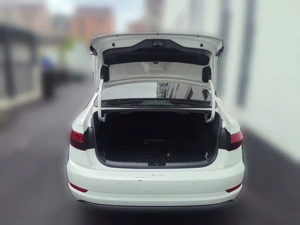 Volkswagen Sagitar — миниатюра 24
