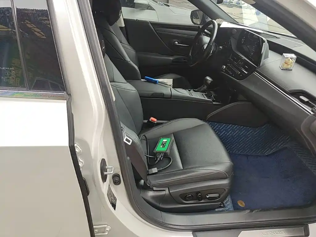 Lexus ES — миниатюра 25