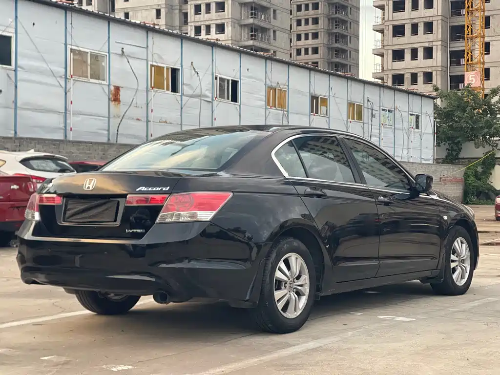 Honda Accord — миниатюра 14