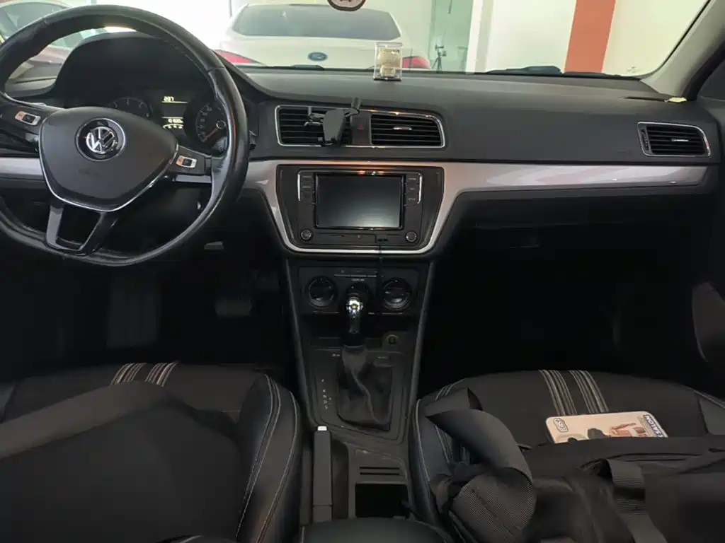 Volkswagen Lavida — миниатюра 13