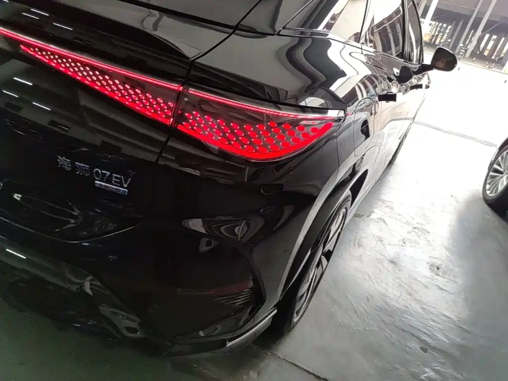 BYD 07 EV 2025 610