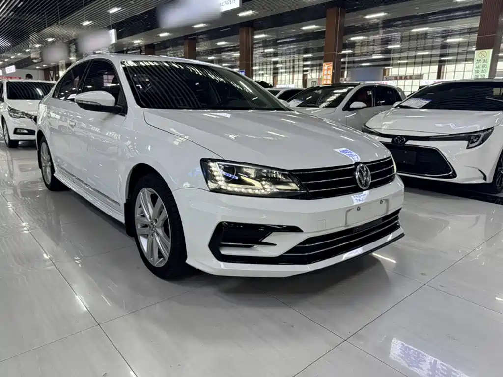 Volkswagen Sagitar — миниатюра 4
