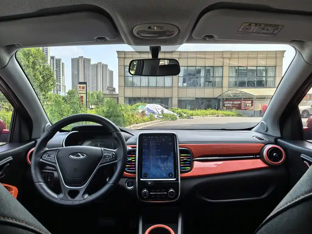 Wuling MINIEV — миниатюра 6