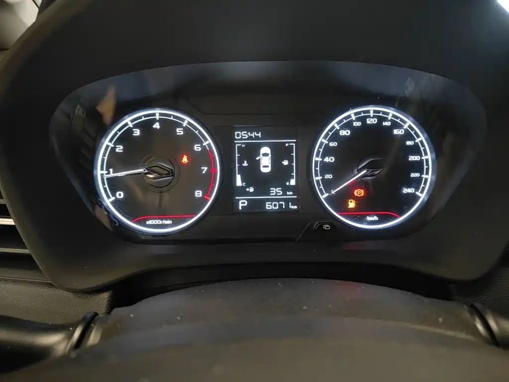 Geely Vision X3 — миниатюра 12