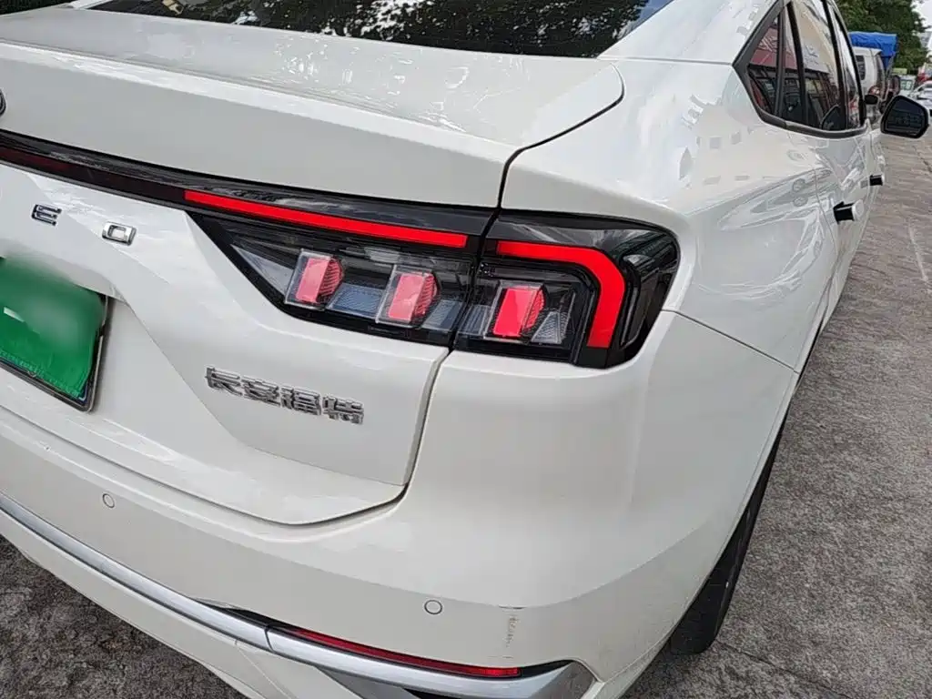 Ford Mondeo — миниатюра 8