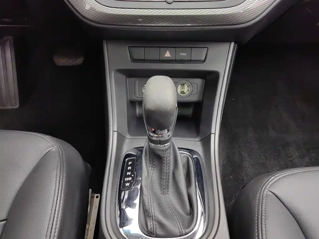 Roewe 360 — миниатюра 13