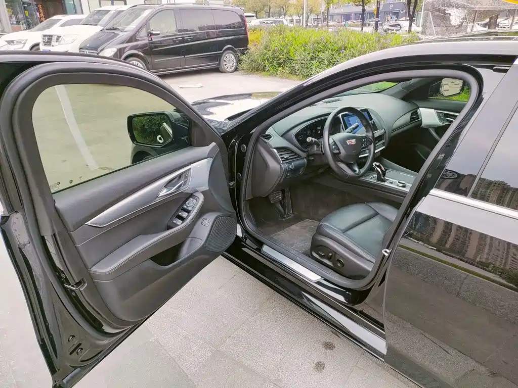 Cadillac CT5 — миниатюра 14