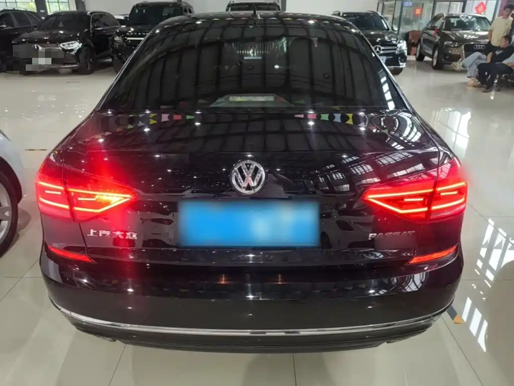 Volkswagen Passat — миниатюра 6