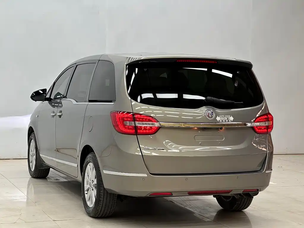 Buick GL8 — миниатюра 6