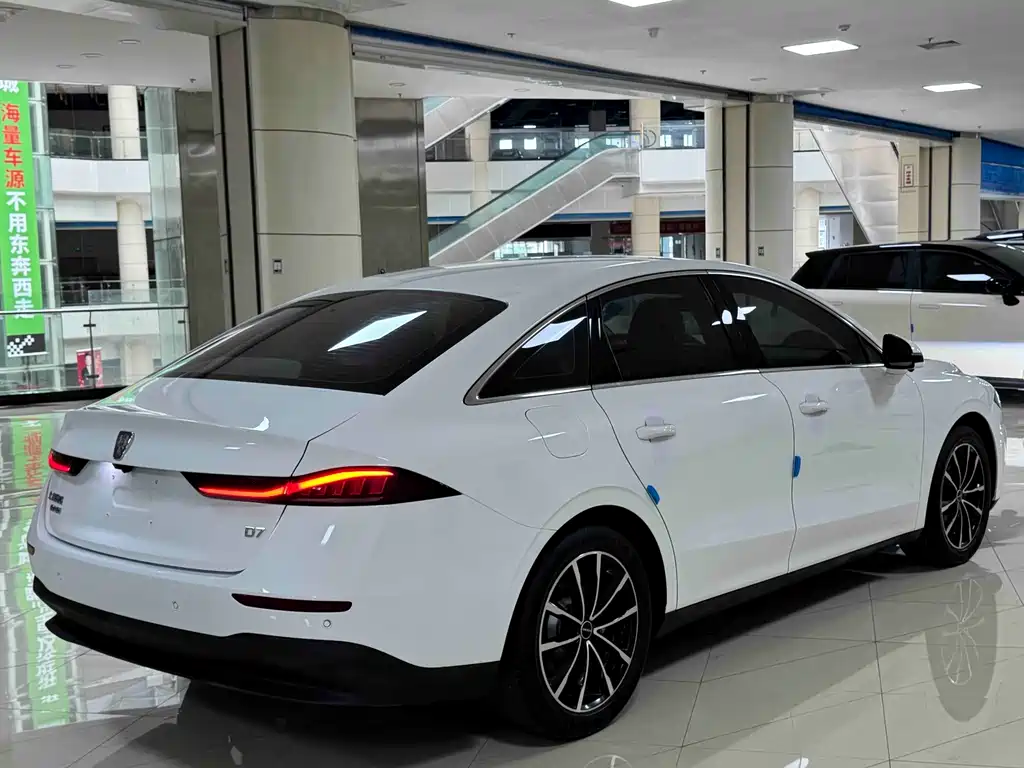 Roewe D7 — миниатюра 21