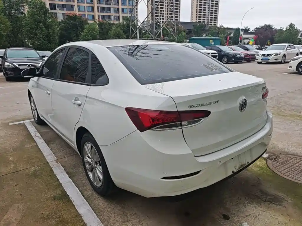 Buick Excelle — миниатюра 5