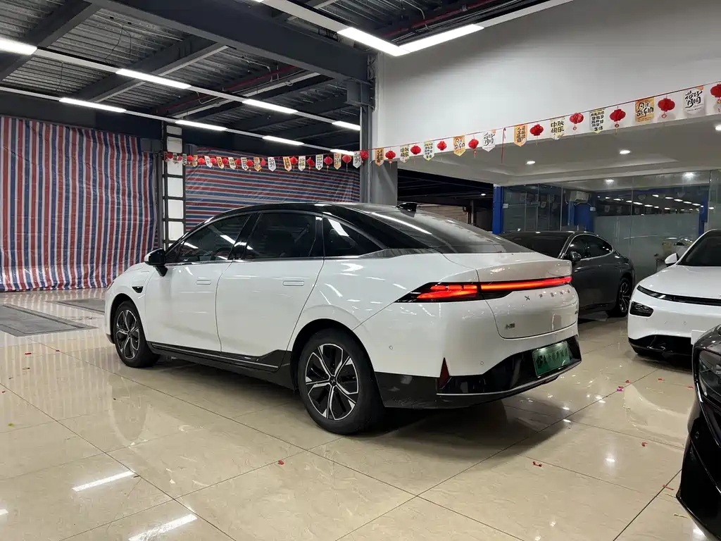 XPeng P5 — миниатюра 6