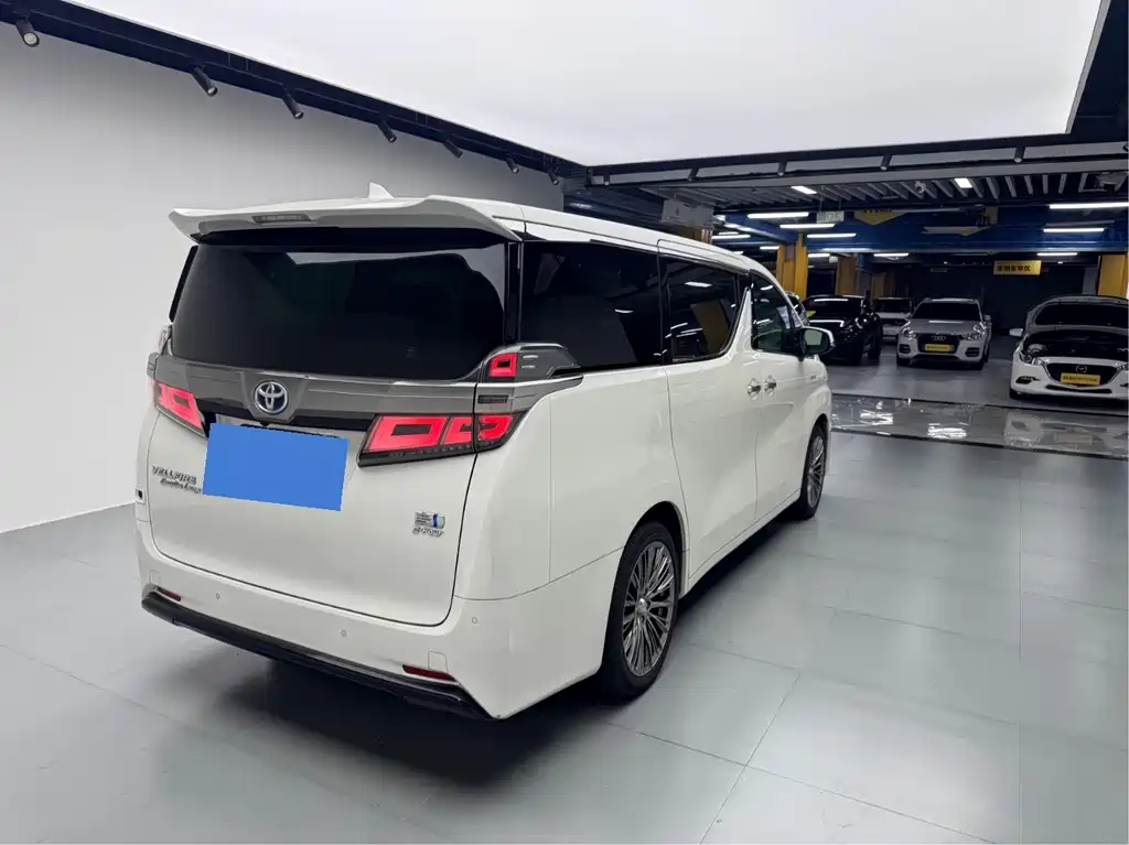 Toyota Vellfire — миниатюра 15