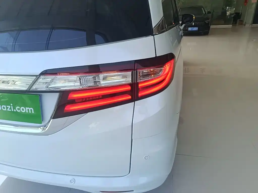 Honda Odyssey — миниатюра 8