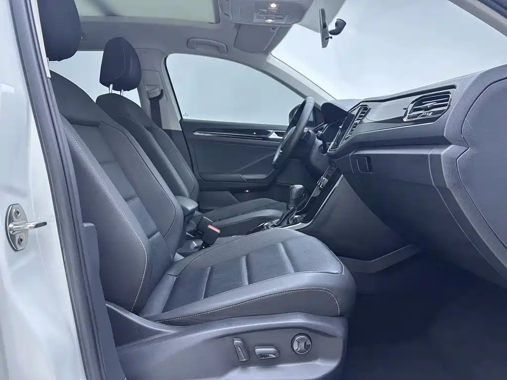 Volkswagen T-Roc 2021 280TSI DSG Comfort Smart Connect