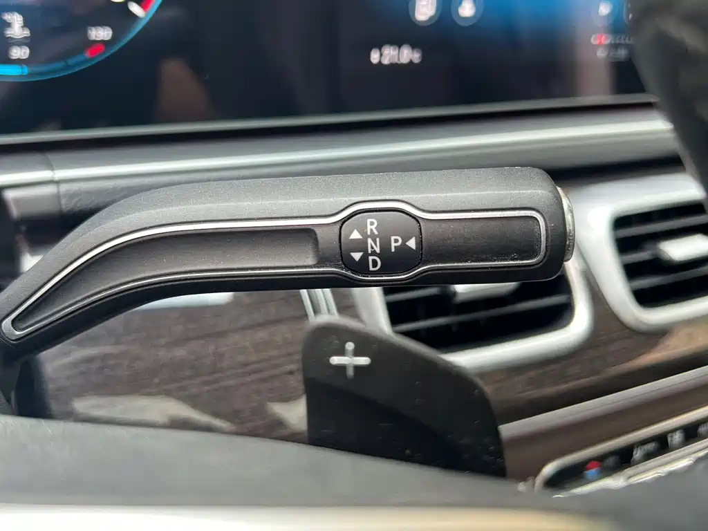 Mercedes-Benz GLE (Import) — миниатюра 10