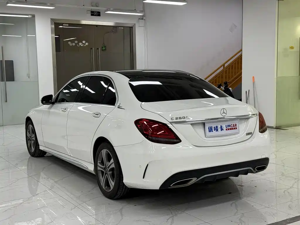 Mercedes-Benz C-Class — миниатюра 4