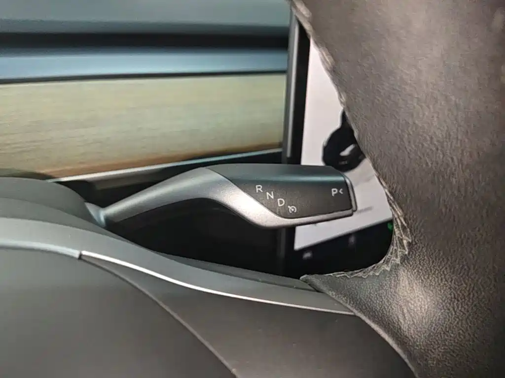 Tesla Model 3 — миниатюра 14