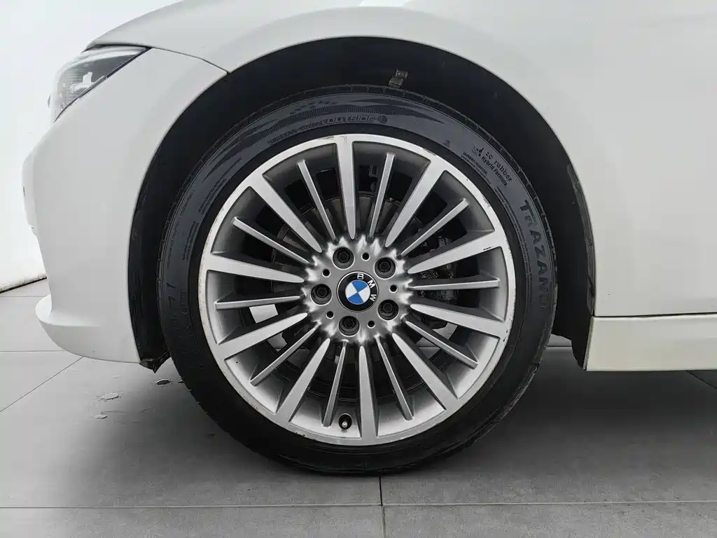 BMW 3 Series — миниатюра 17