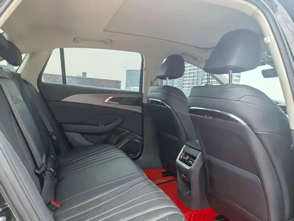 Hongqi Hongqi H5 — миниатюра 14