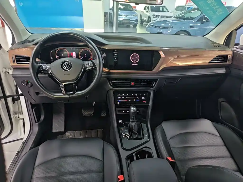 Volkswagen Tharu — миниатюра 10