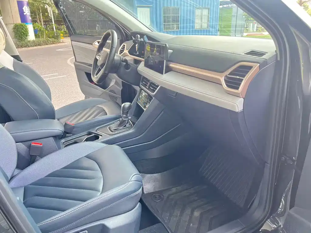 Volkswagen Tharu — миниатюра 7