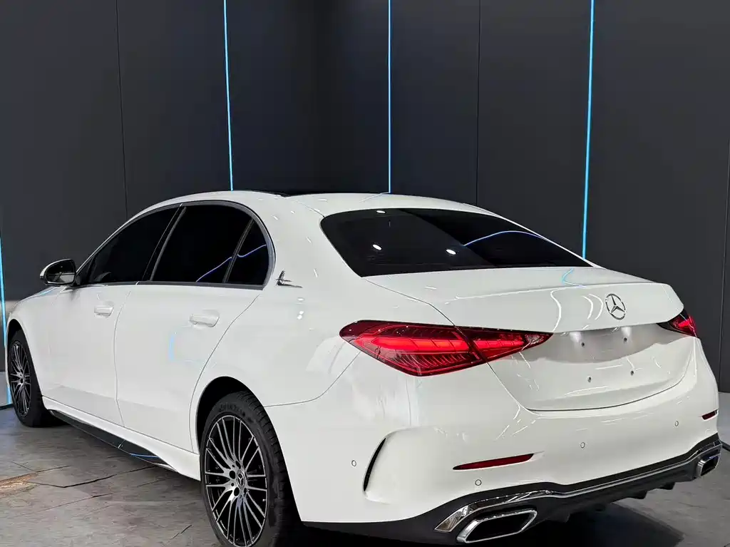 Mercedes-Benz C-Class — миниатюра 8