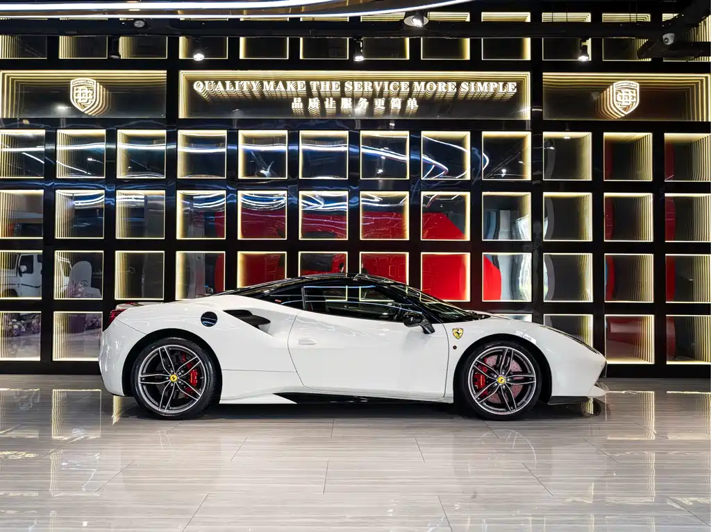 Ferrari 488 — миниатюра 7