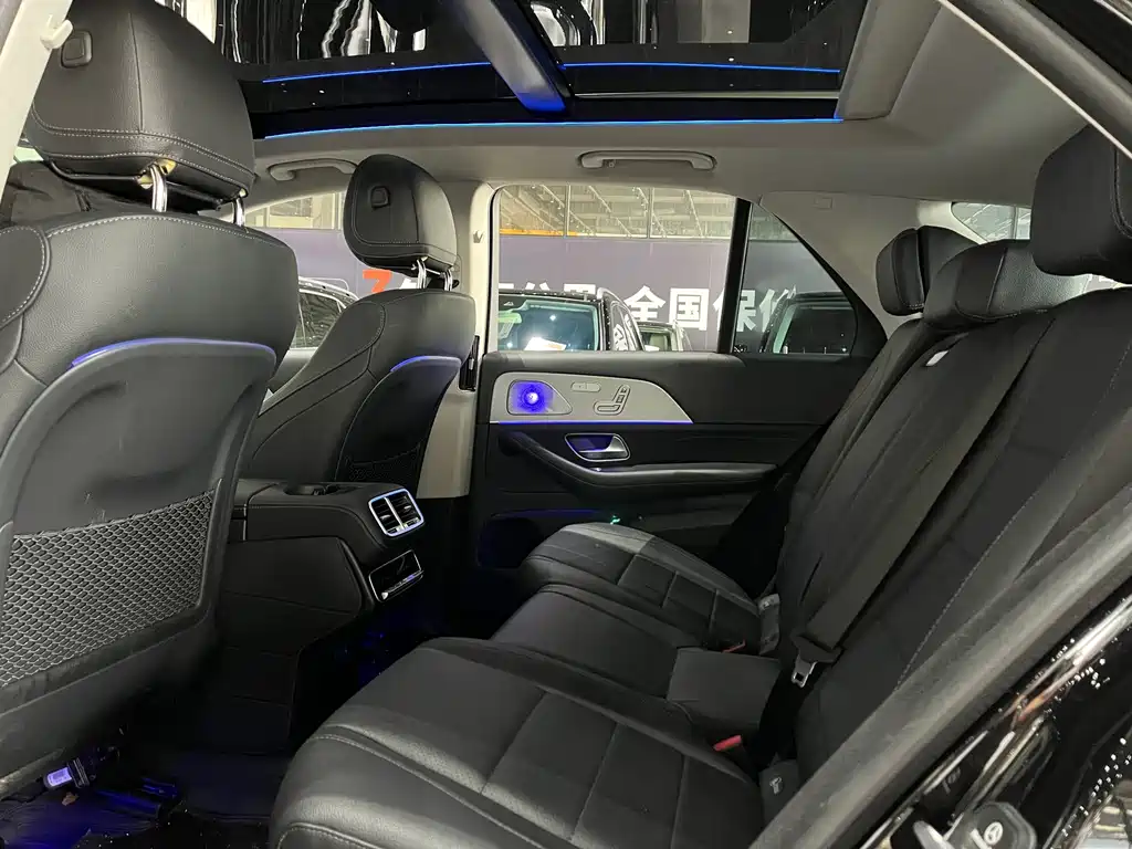 Mercedes-Benz GLE (Import) — миниатюра 10
