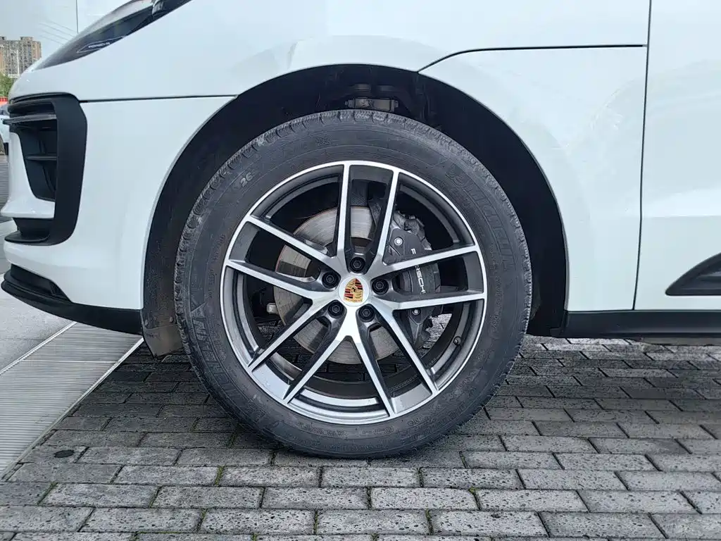 Porsche Macan — миниатюра 17