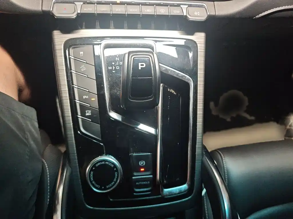 Geely Boyue — миниатюра 7
