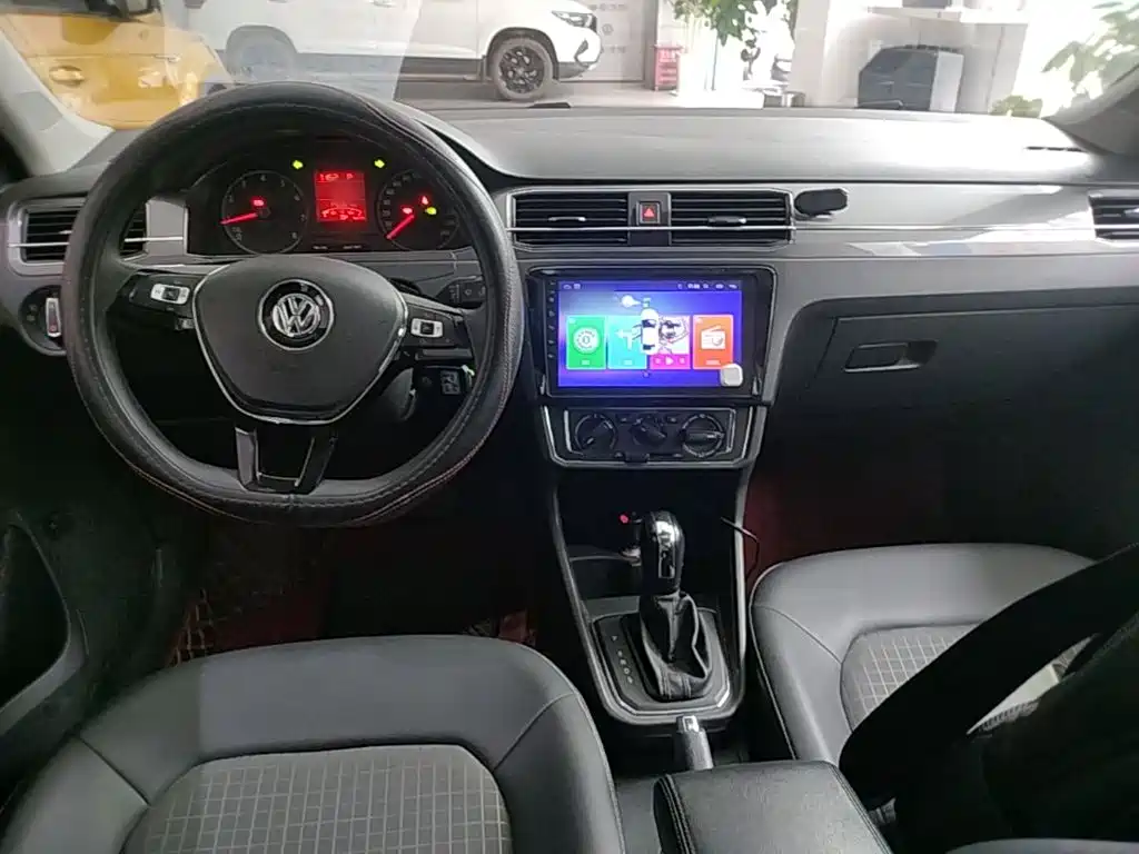Volkswagen Santana — миниатюра 10