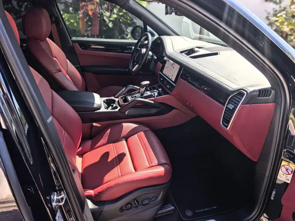 Porsche Cayenne — миниатюра 8