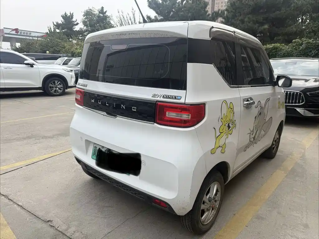 Wuling MINIEV — миниатюра 5