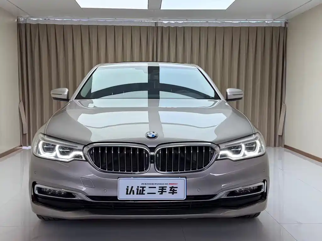 BMW 5 Series — миниатюра 21