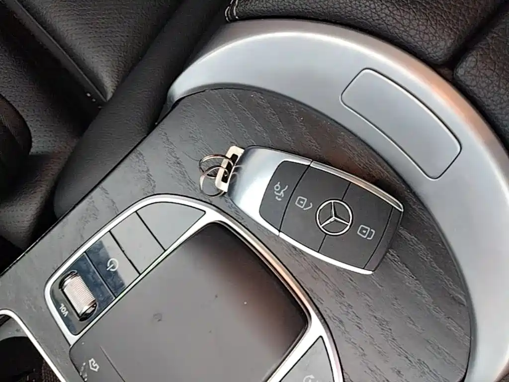 Mercedes-Benz C-Class — миниатюра 9