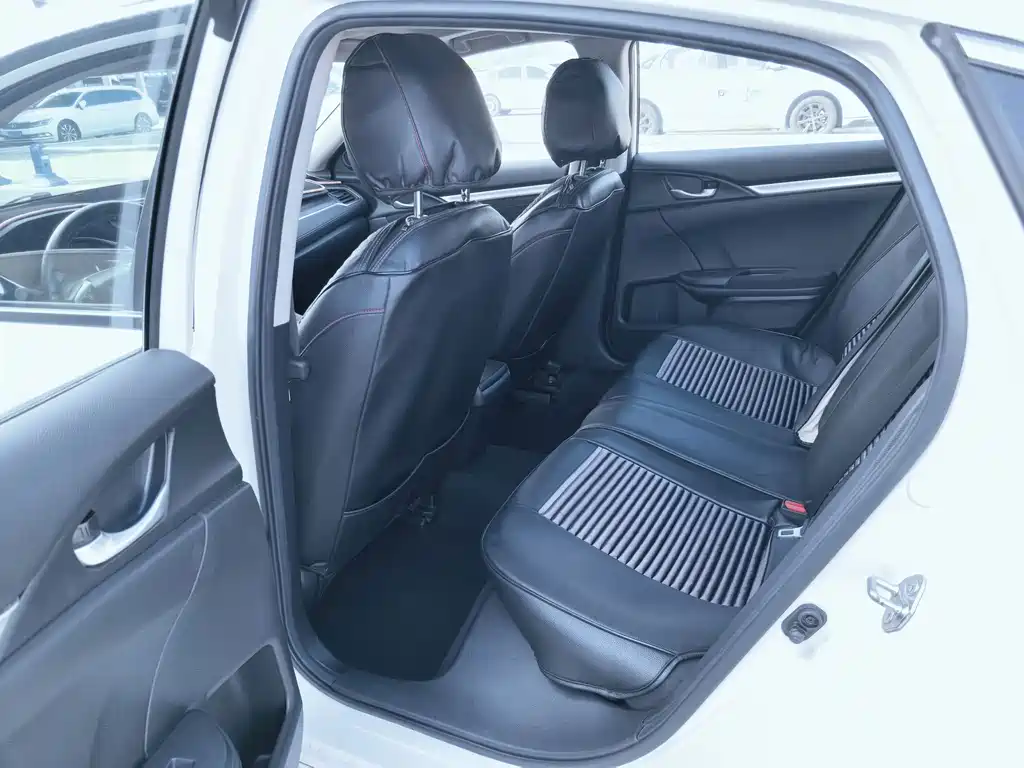 Honda Civic — миниатюра 10