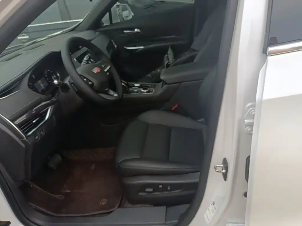 Cadillac XT4 — миниатюра 15