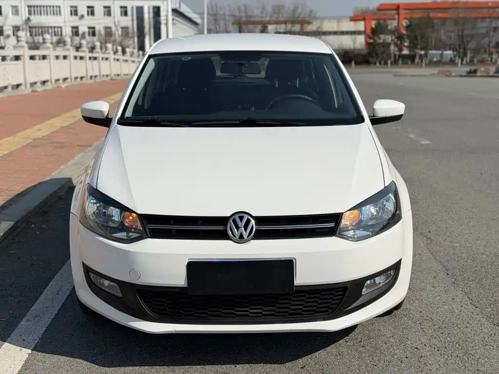 Volkswagen Polo — миниатюра 2