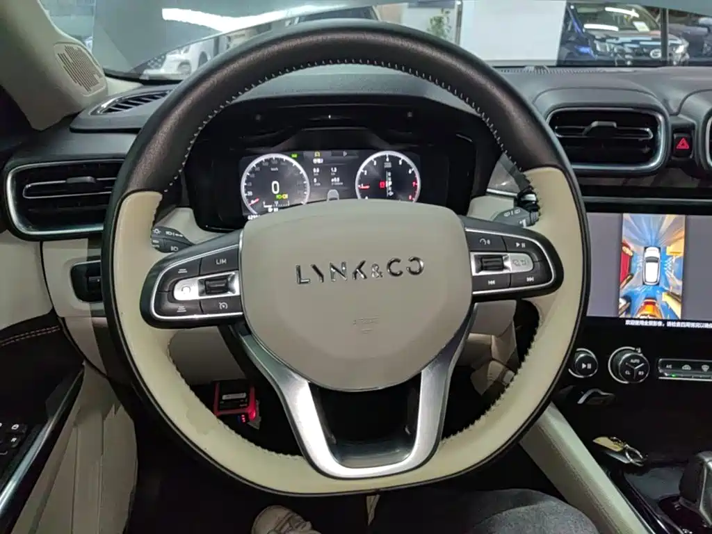 Lynk & Co 02 — миниатюра 11