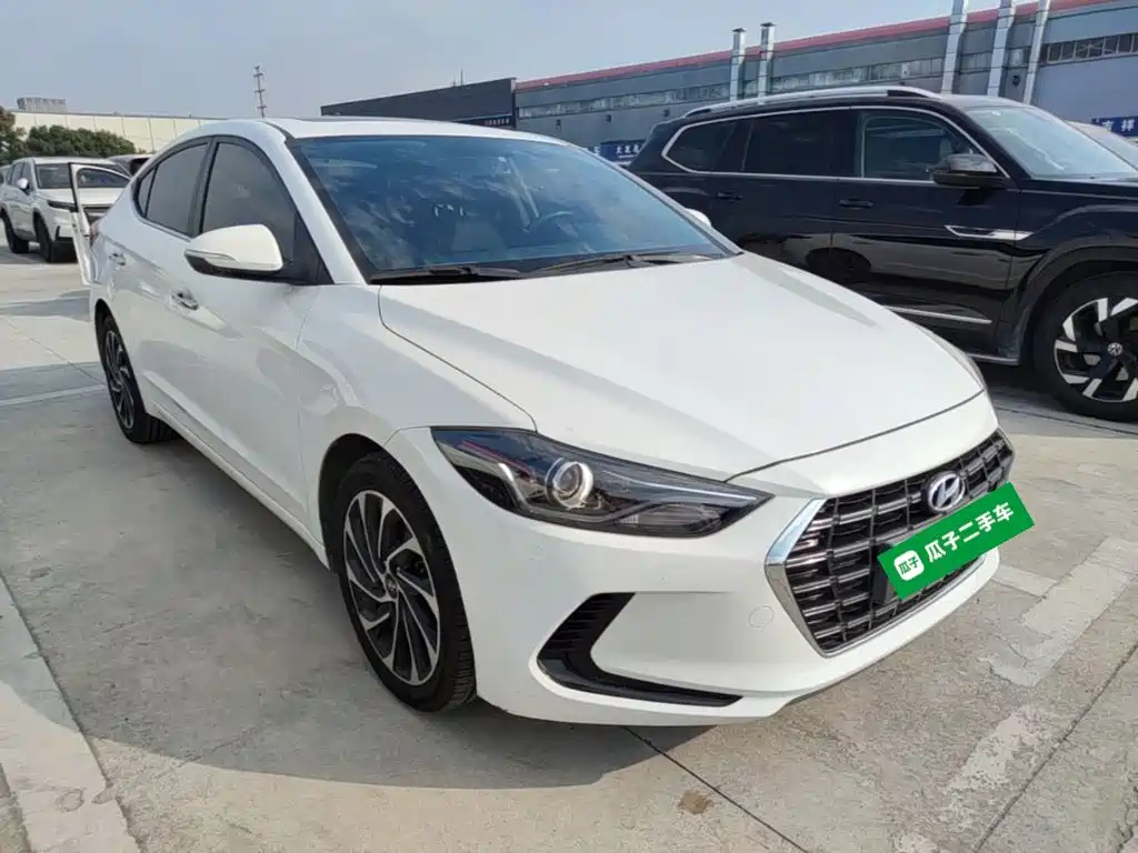 Hyundai Elantra — миниатюра 4