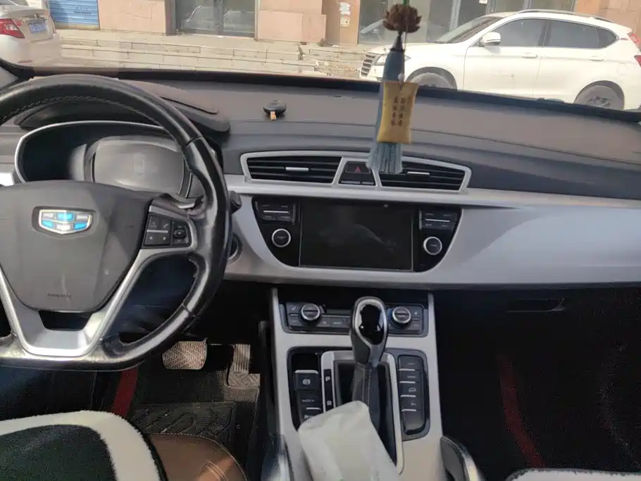 Geely Boyue — миниатюра 13