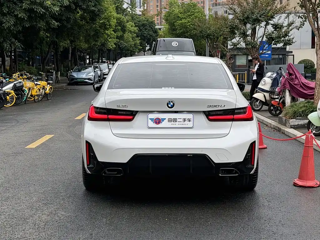 BMW 3 Series — миниатюра 5